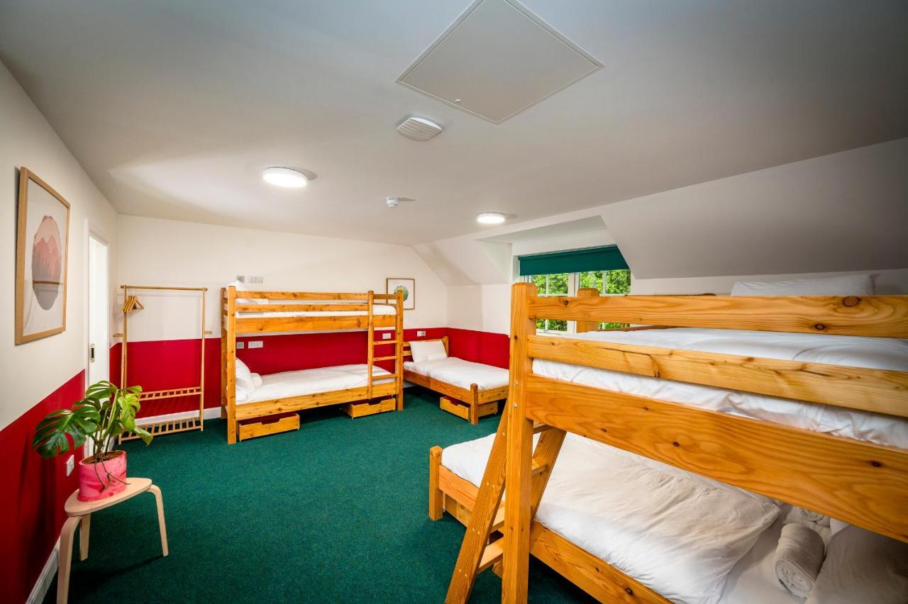 Loch Ness Bunk Inn Драмнадрокіт Екстер'єр фото